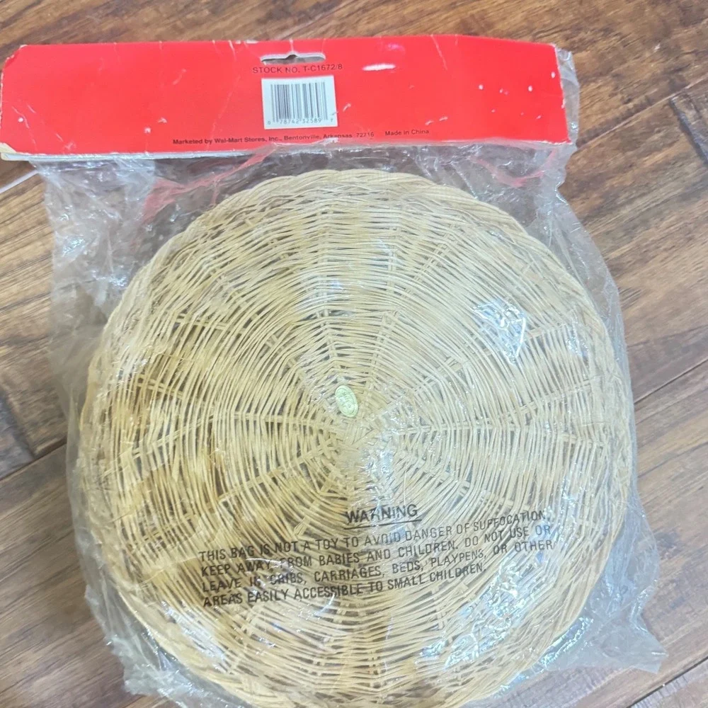 Vintage‎ Wal-Mart Preferred Bamboo Plate Holders Set of 8 Woven Wicker Chargers